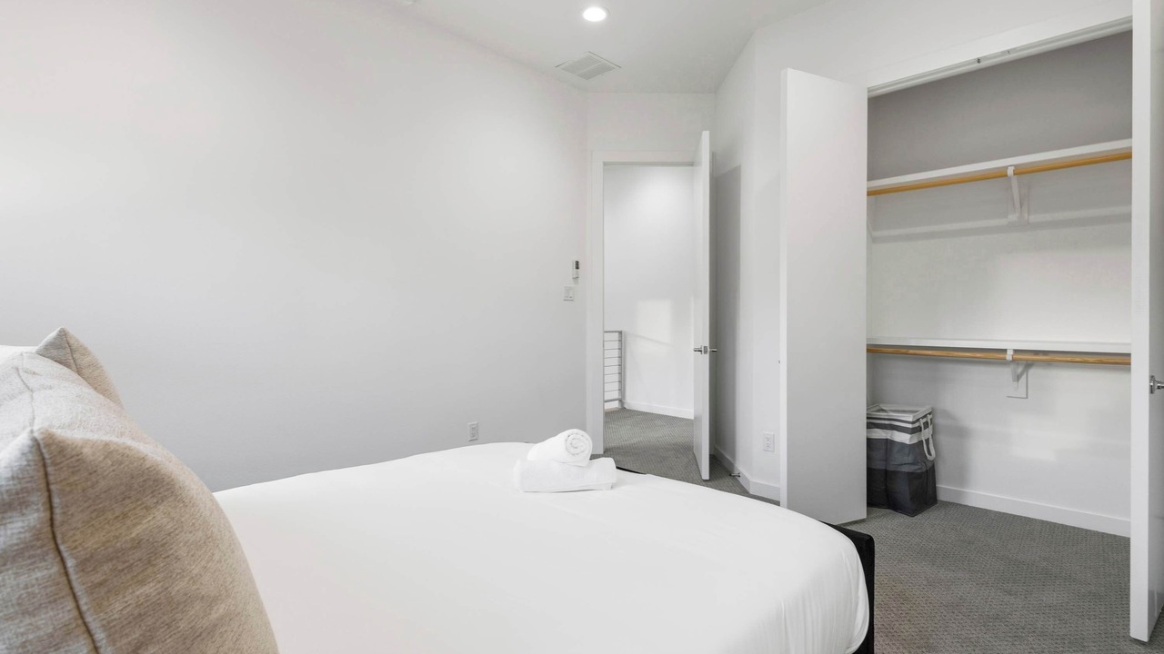 Photo of Bedroom in Oak Lawn