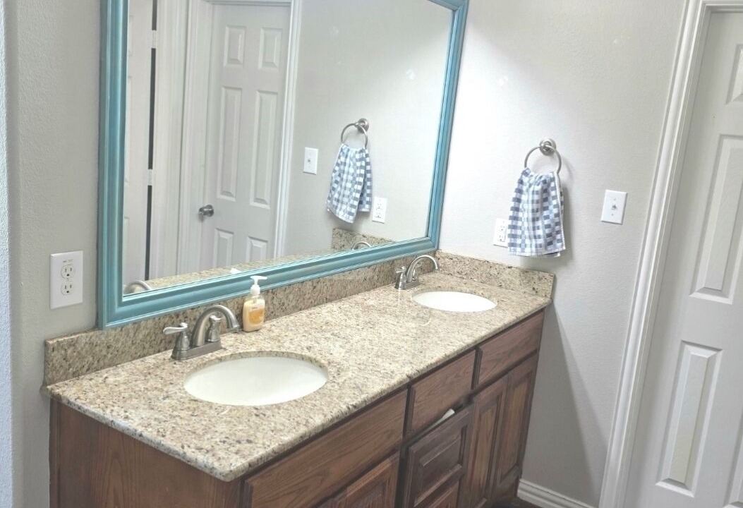 Photo of Bathroom in Royse City