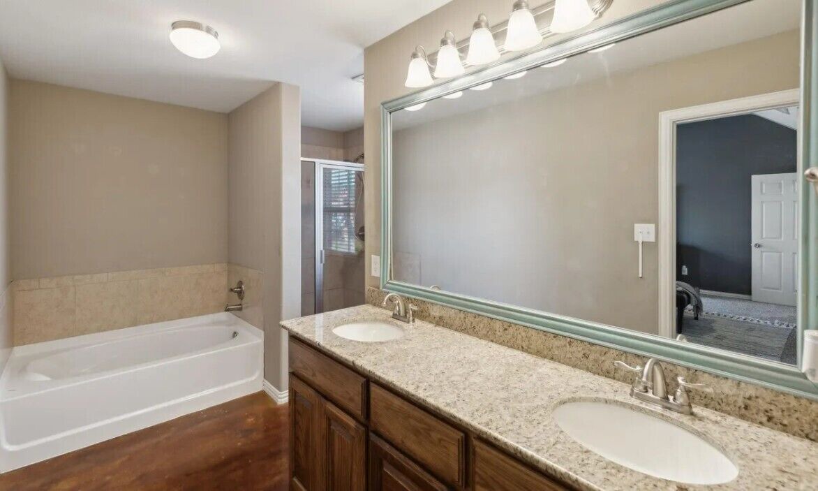 Photo of Bathroom in Royse City