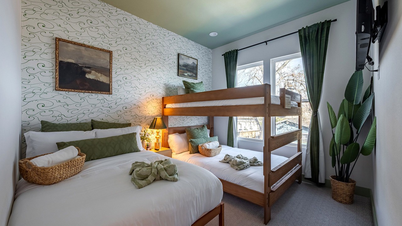 Photo of Bedroom in Greater East End