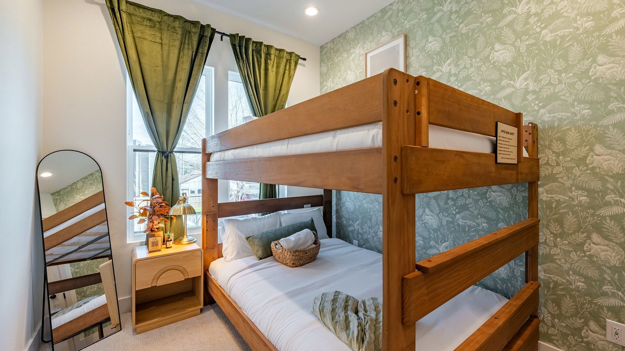 Photo of Bedroom in Greater East End