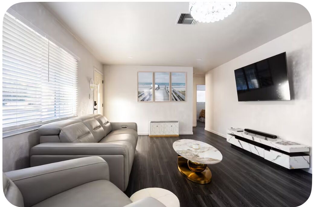 Photo of Livingroom in Jungle Terrace