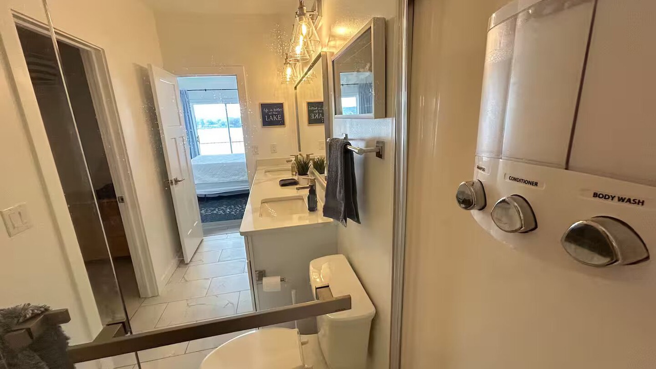 Photo of Bathroom in Lakeland