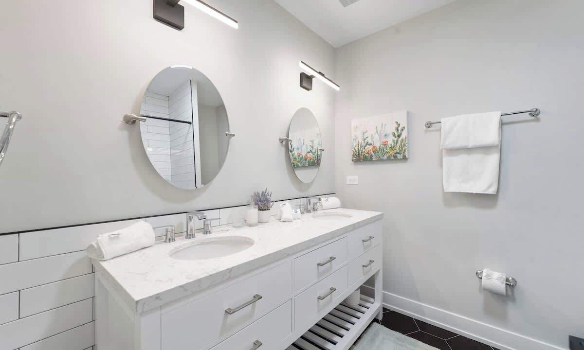 Photo of Bathroom in Lower West Side