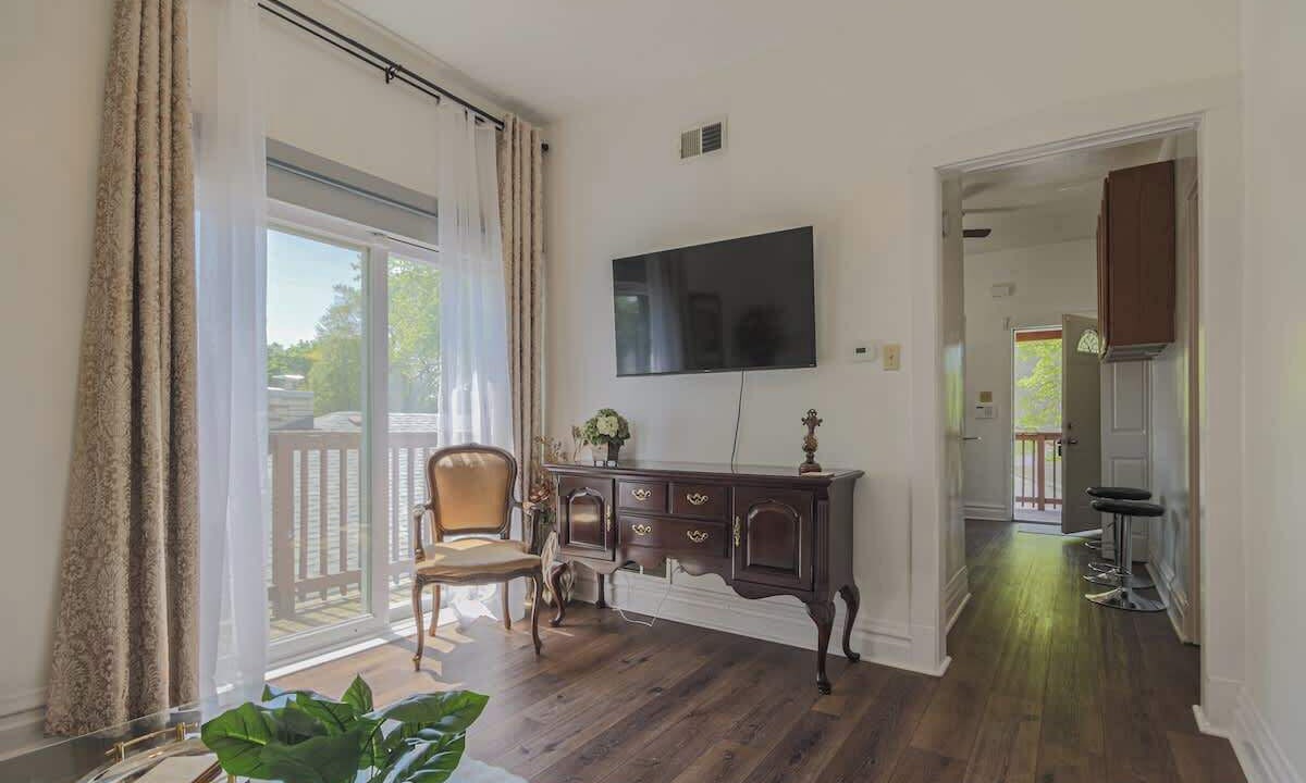 Photo of Bedroom in Forest Park