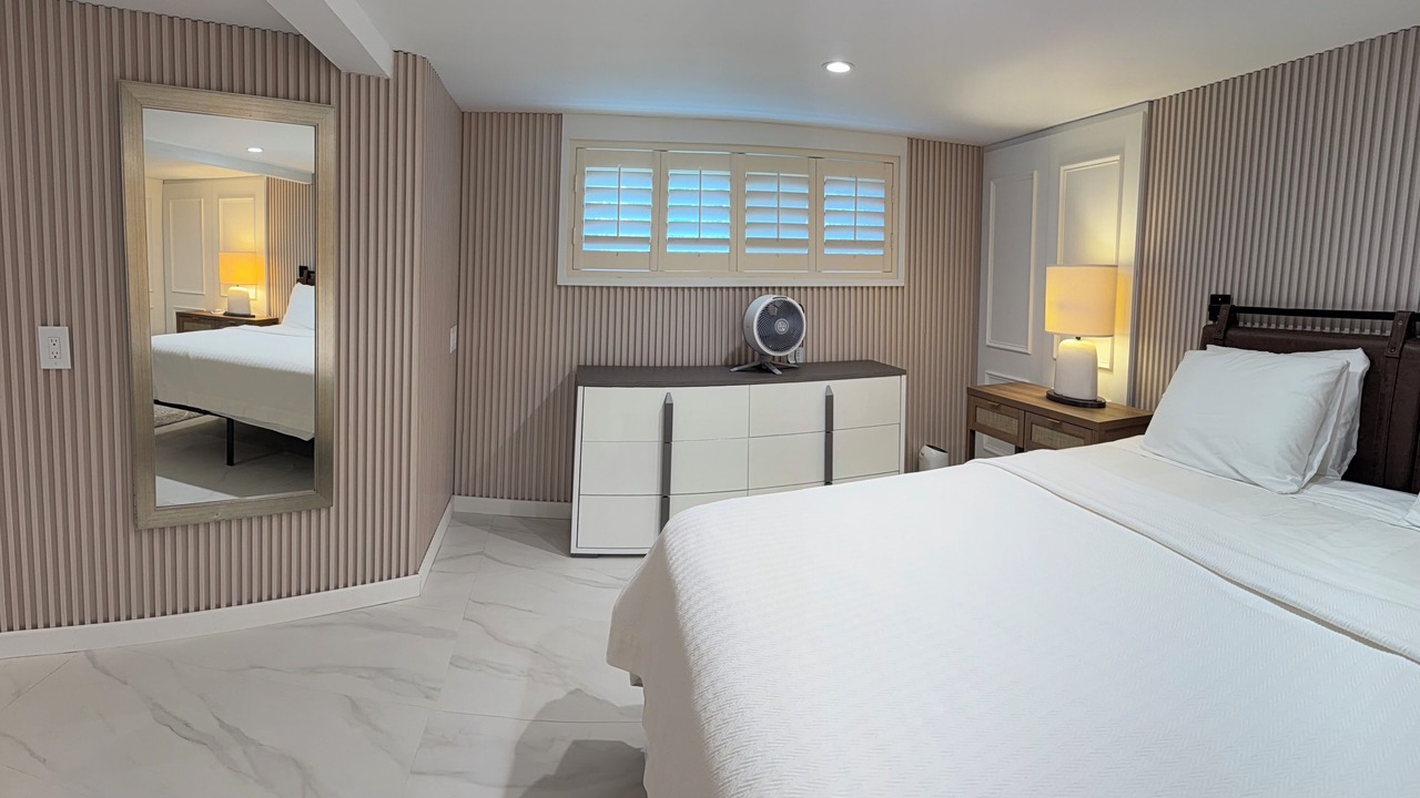 Photo of Bedroom in Bay Isle
