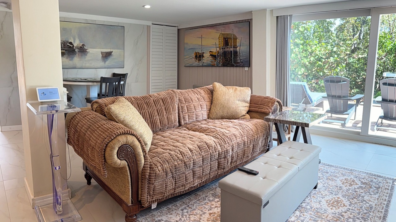 Photo of Livingroom in Bay Isle