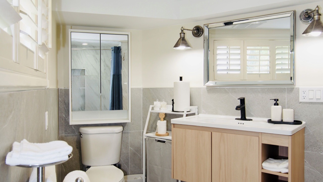 Photo of Bathroom in Bay Isle