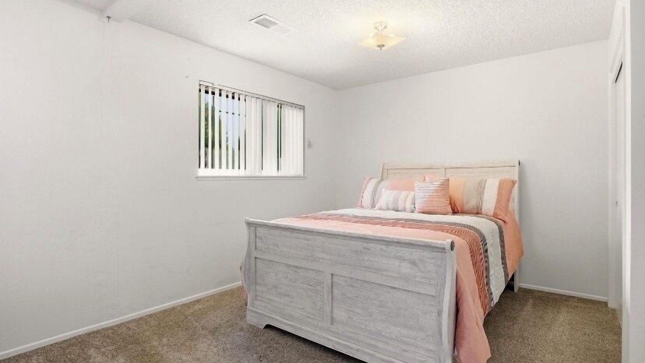 Photo of Bedroom in Northeast Heights