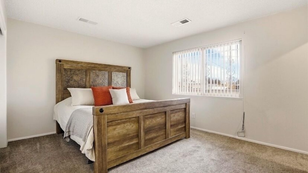Photo of Bedroom in Northeast Heights