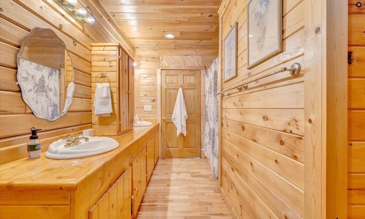 Photo of Bathroom in Hot Springs