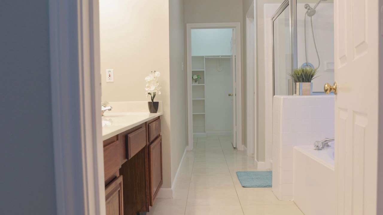 Photo of Bathroom in Clodine