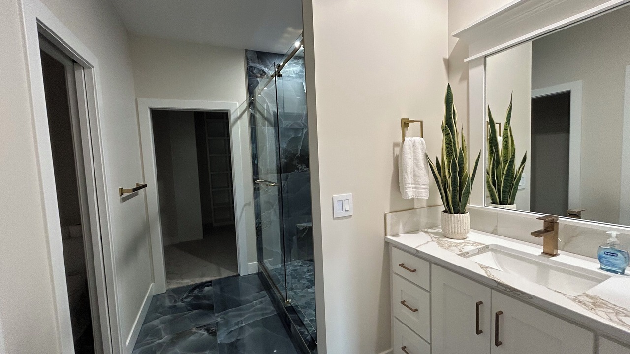 Photo of Bathroom in Grandview