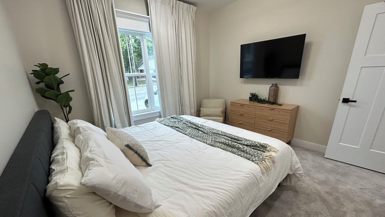 Photo of Bedroom in Grandview