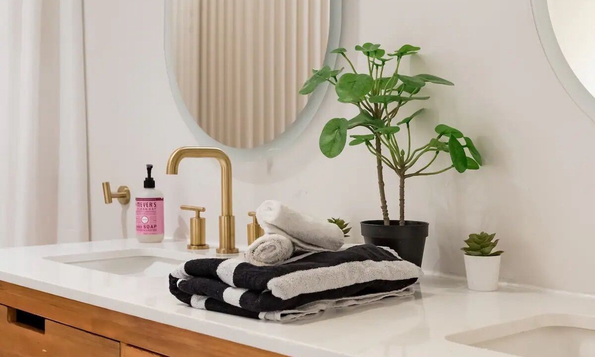 Photo of Bathroom in East Point