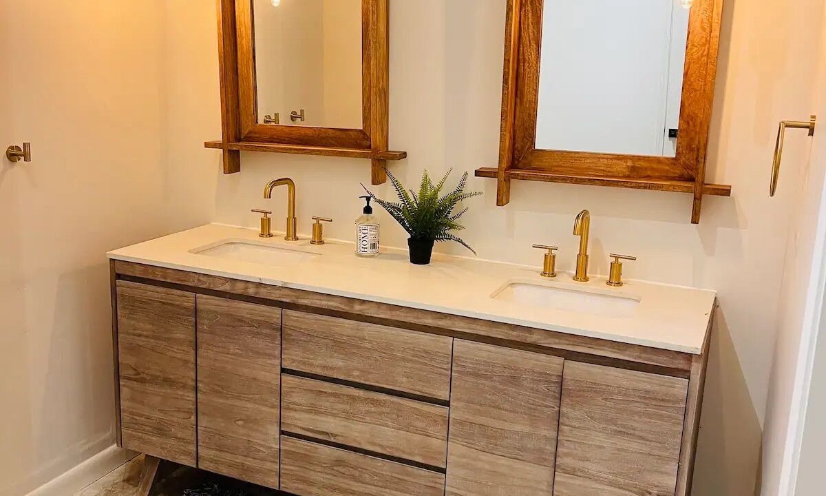Photo of Bathroom in East Point