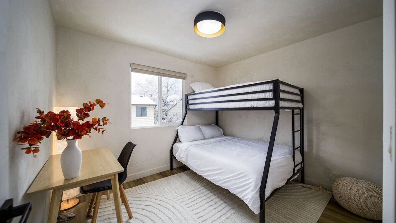 Photo of Bedroom in Cottonwood Heights