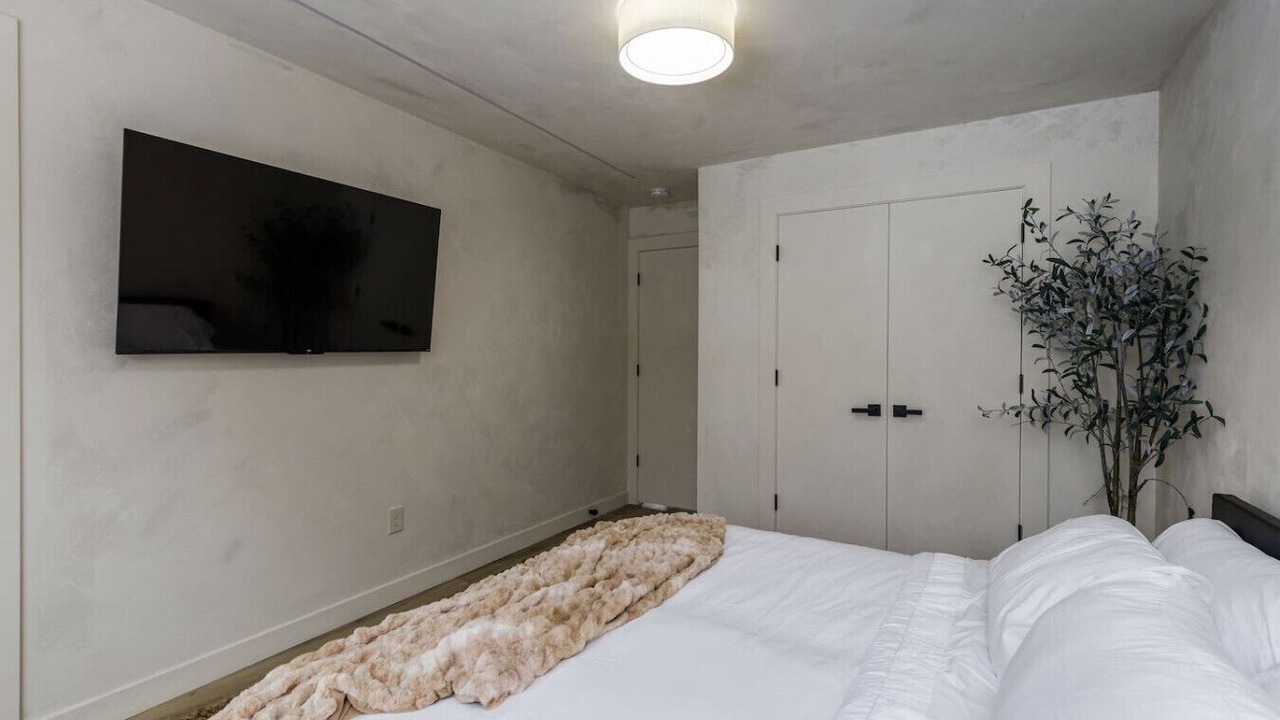 Photo of Bedroom in Cottonwood Heights