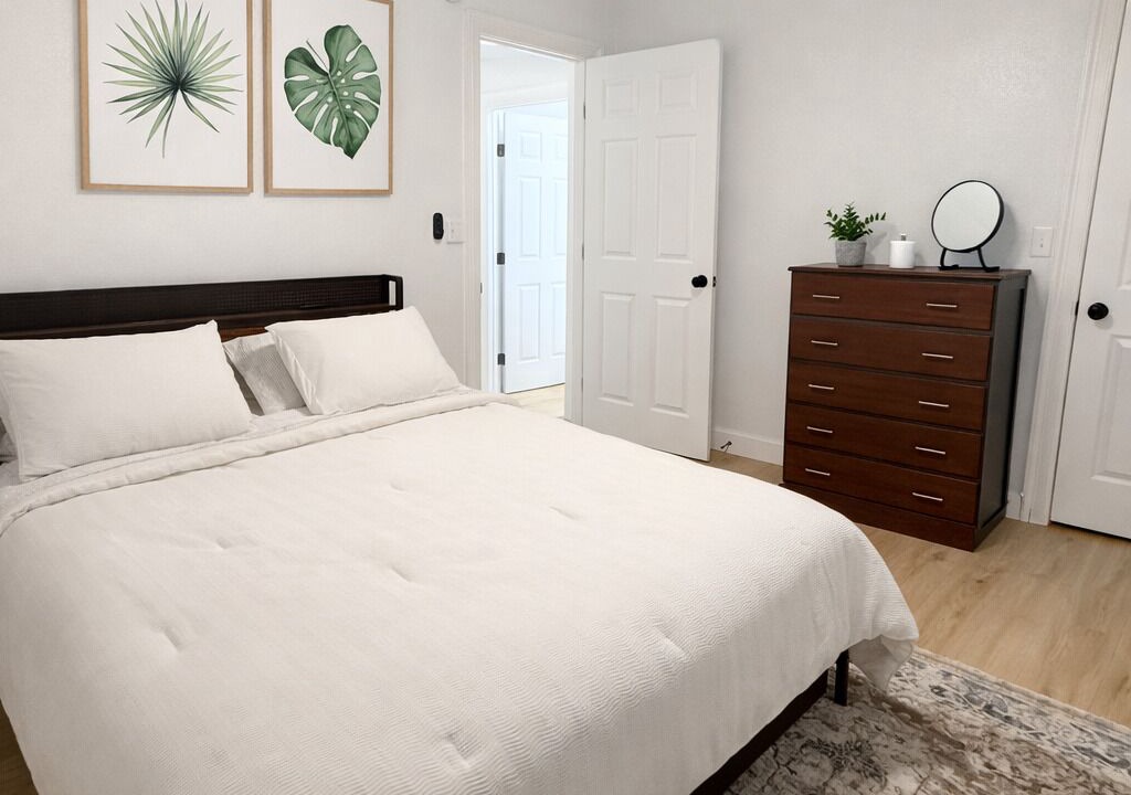 Photo of Bedroom in Sayles Blvd. Area