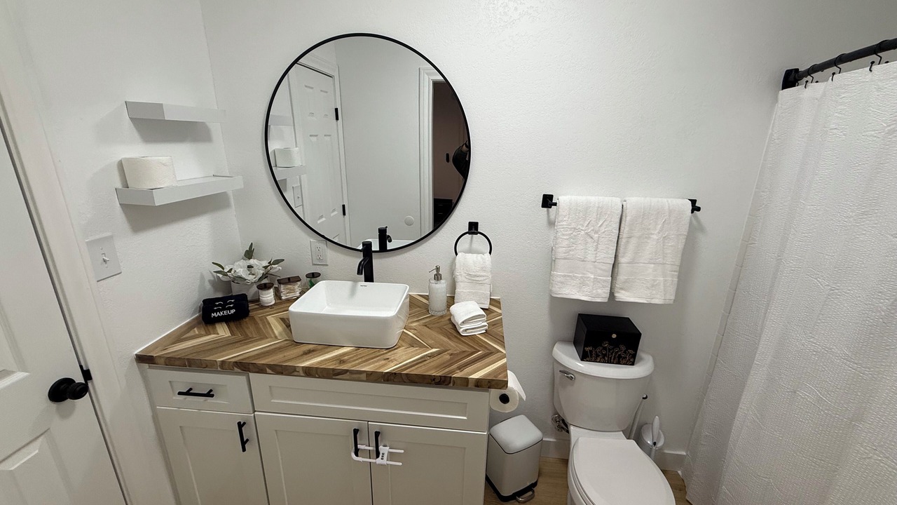 Photo of Bathroom in Sayles Blvd. Area