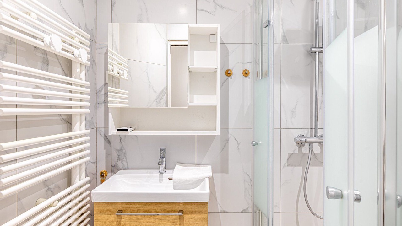 Photo of Bathroom in Centre