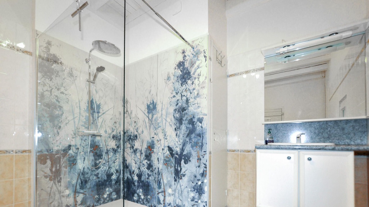 Photo of Bathroom in Saint-Amans-Valtoret
