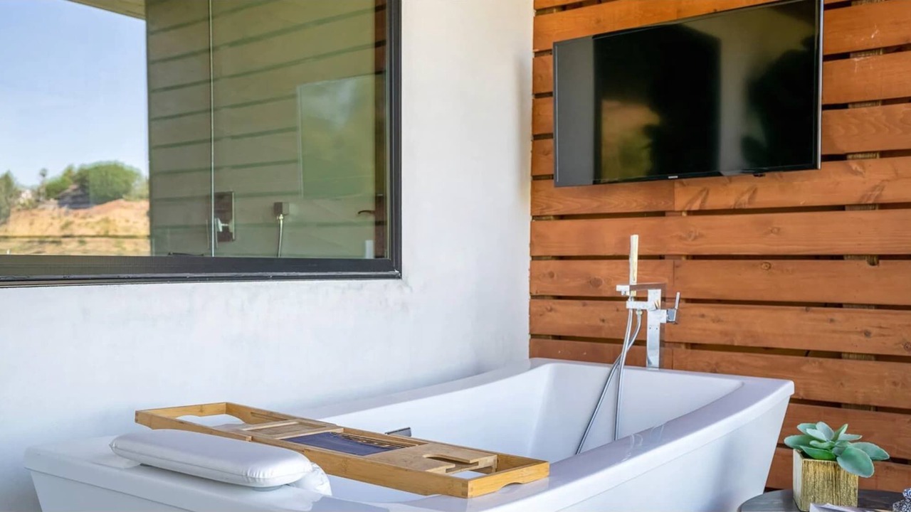 Photo of Bathroom in Hollywood Hills West