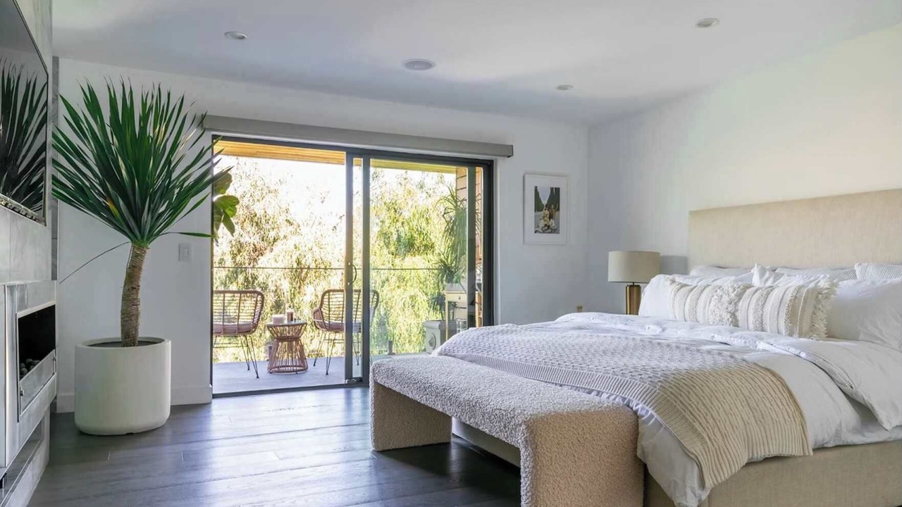 Photo of Bedroom in Hollywood Hills West