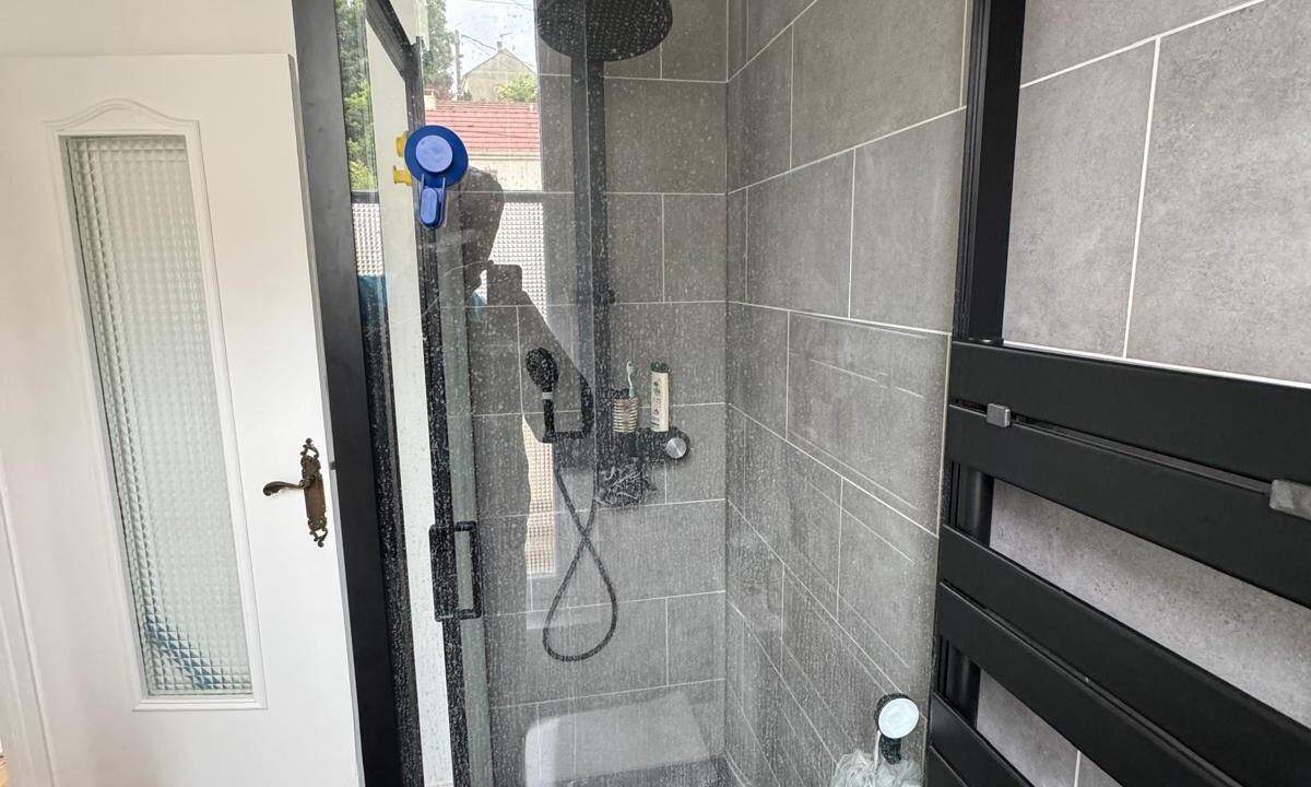 Photo of Bathroom in Marly-la-Ville