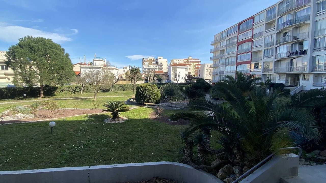 Photo of Outdoor in La Jetee