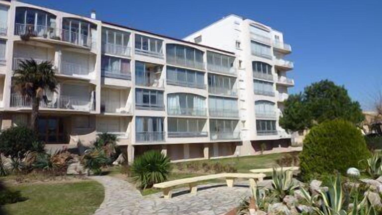 Photo of Outdoor in La Jetee