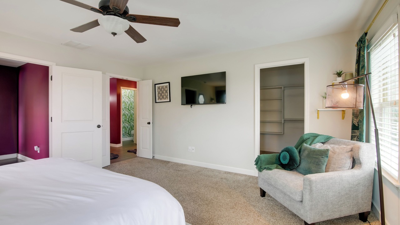 Photo of Bedroom in Cooper-Young Historic District