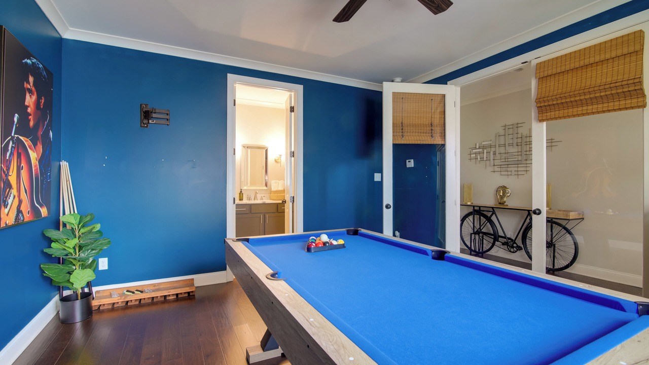 Photo of Bedroom in Cooper-Young Historic District