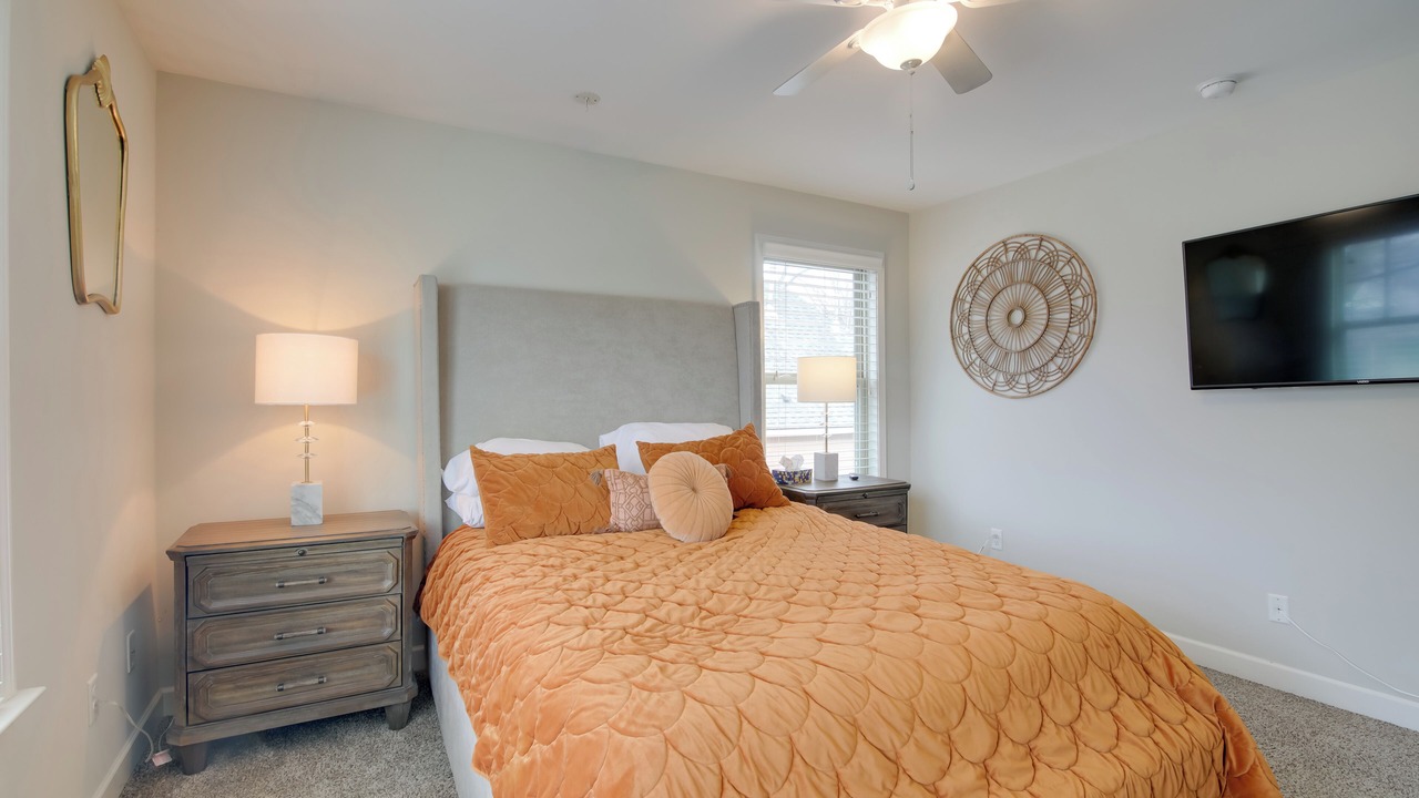 Photo of Bedroom in Cooper-Young Historic District