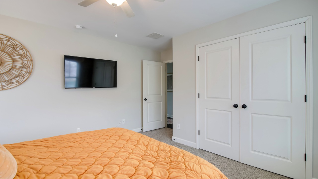 Photo of Bedroom in Cooper-Young Historic District