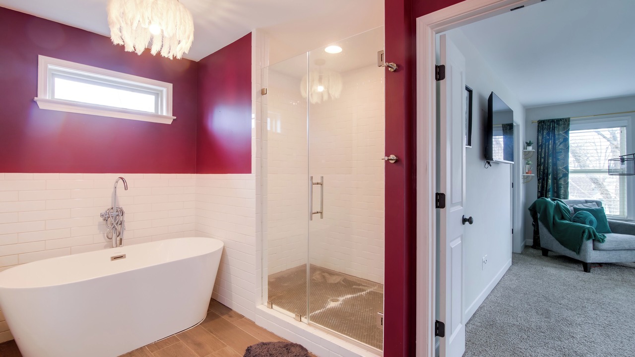 Photo of Bathroom in Cooper-Young Historic District