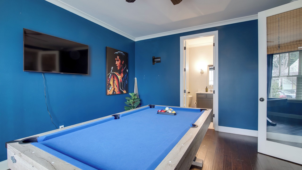 Photo of Bedroom in Cooper-Young Historic District