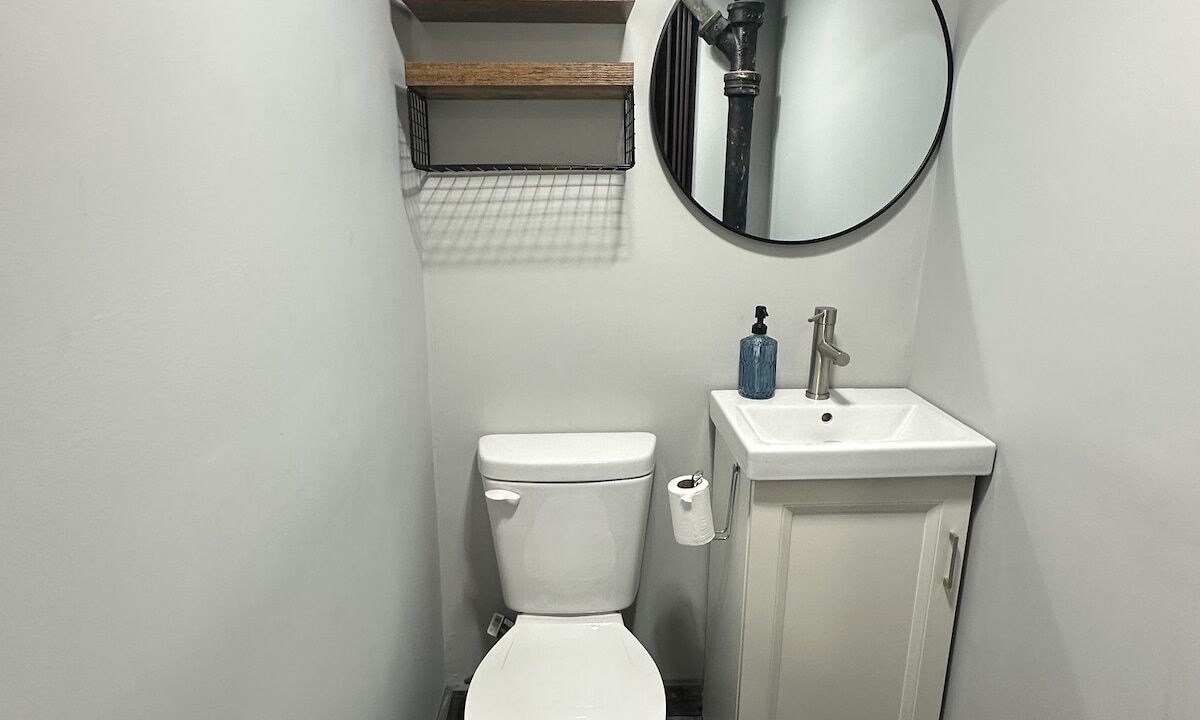 Photo of Bathroom in Audubon Park