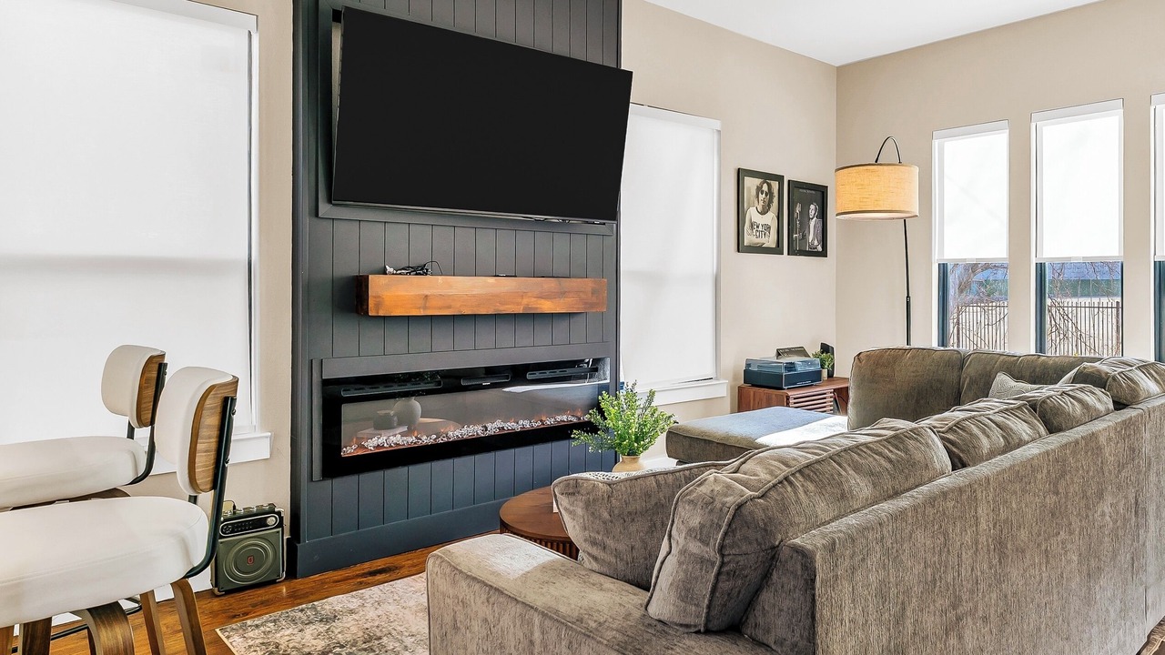 Photo of Livingroom in Cedar Crest