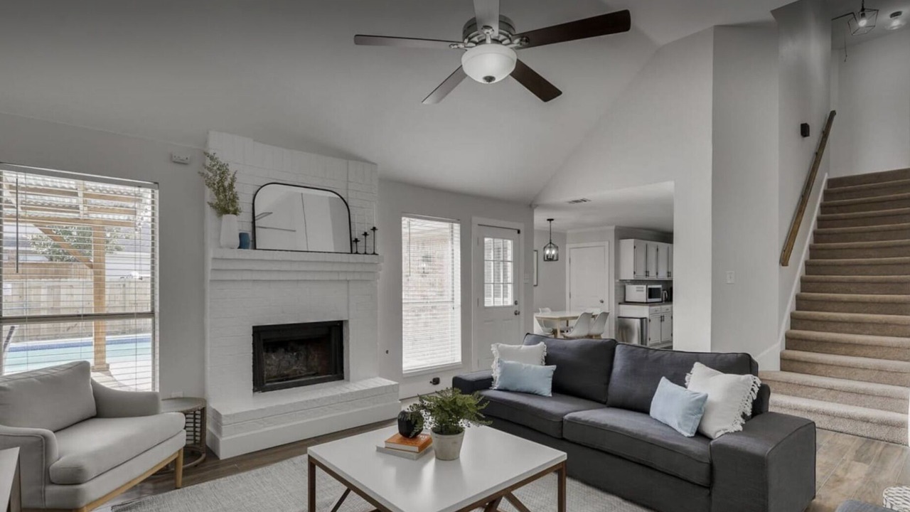 Photo of Livingroom in DeSoto