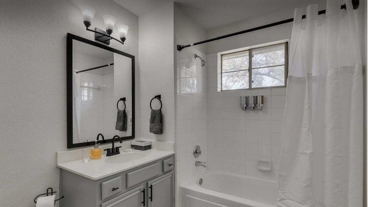 Photo of Bathroom in DeSoto