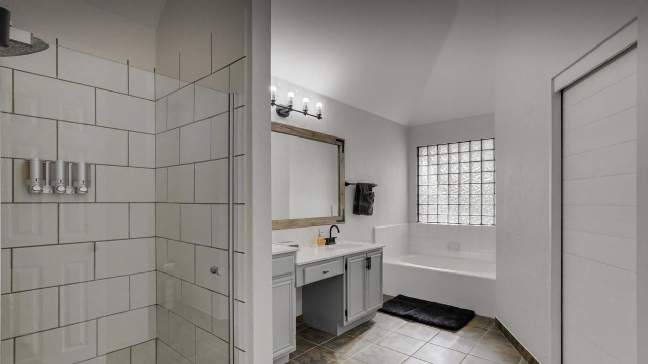Photo of Bathroom in DeSoto