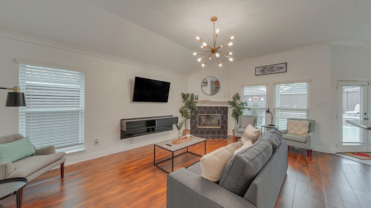 Photo of Livingroom in Mesquite