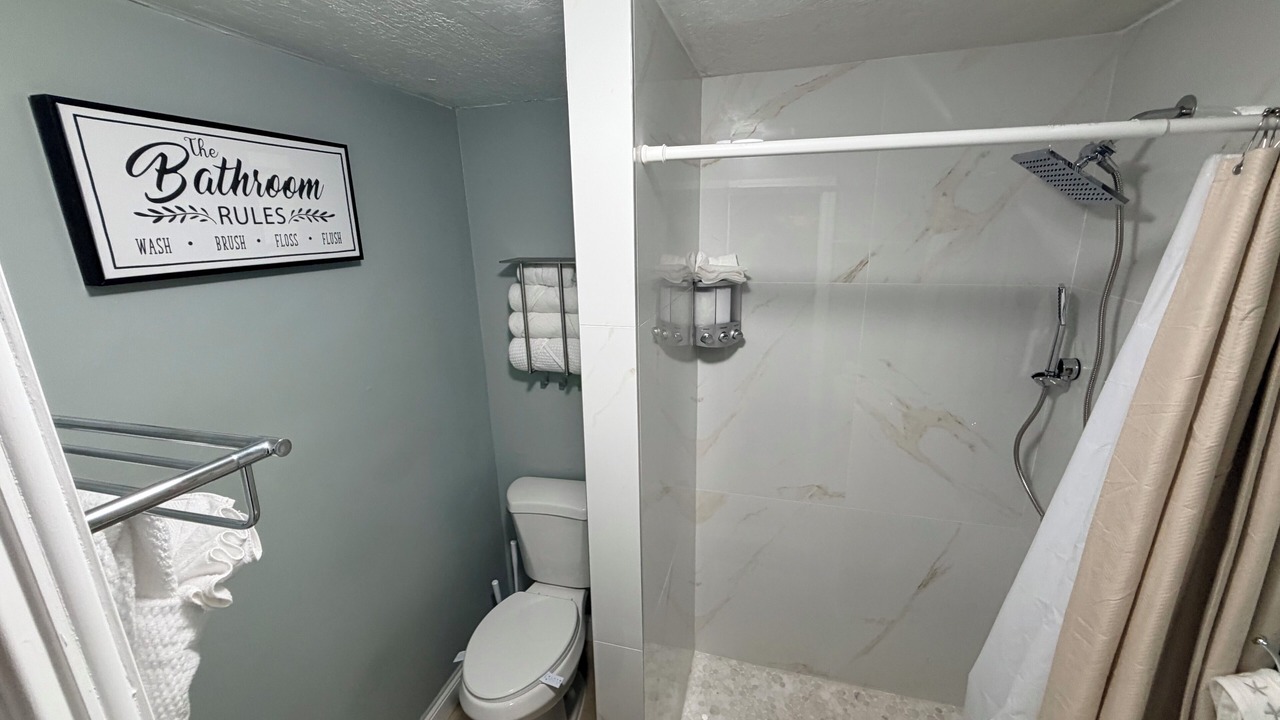 Photo of Bathroom in Egypt Lake-Leto