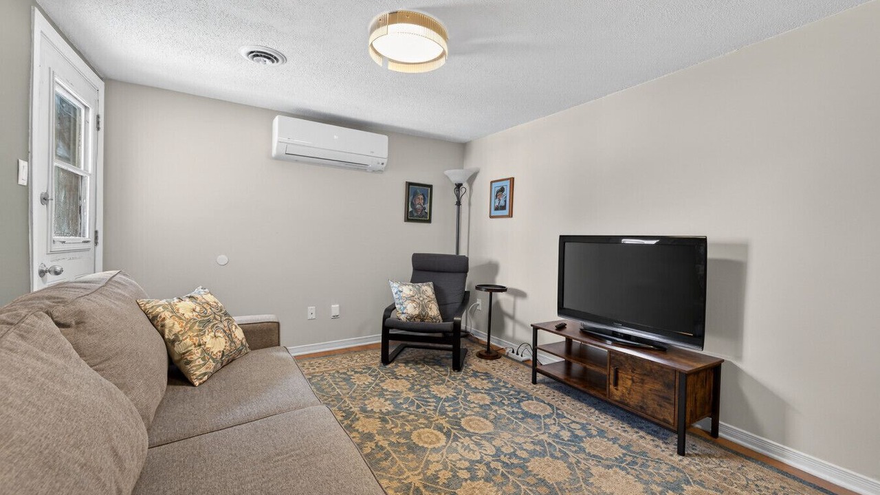 Photo of Livingroom in Hull