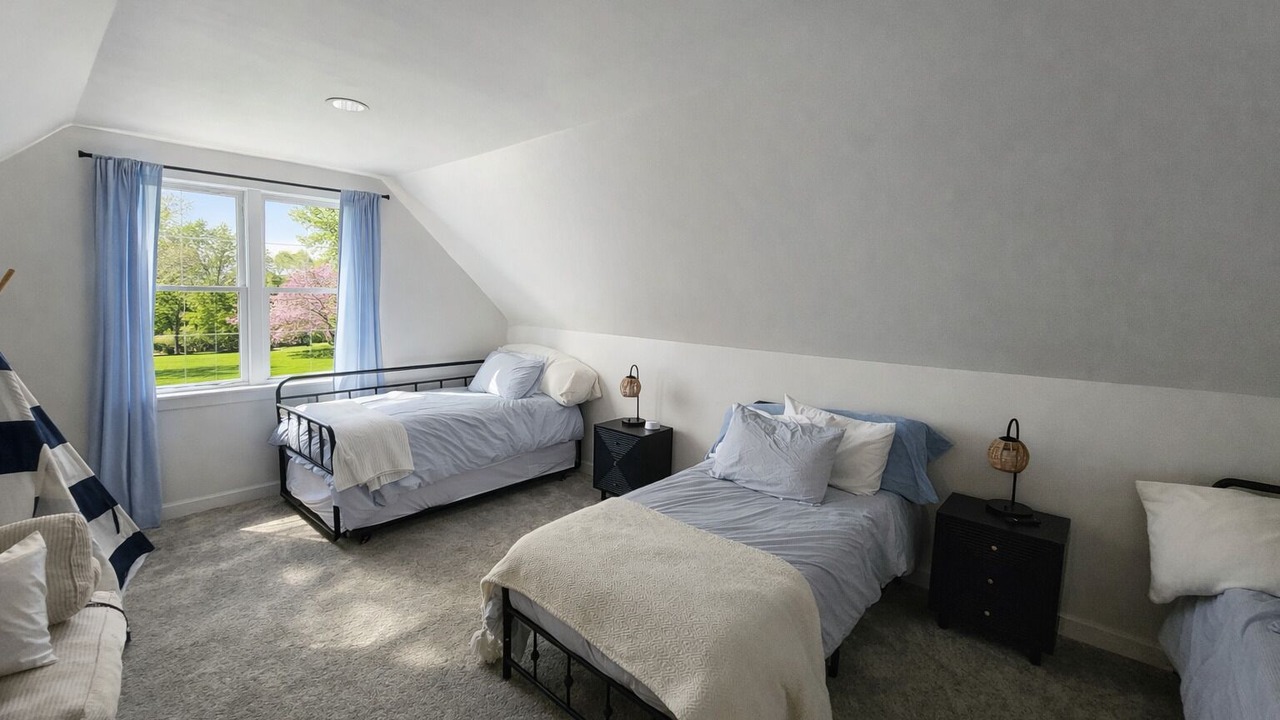 Photo of Bedroom in Olmstedville