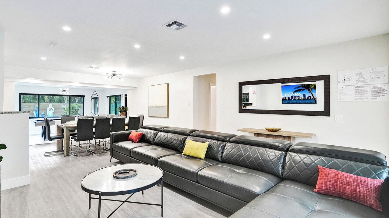 Photo of Livingroom in South Lake
