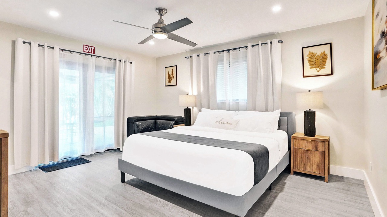 Photo of Bedroom in South Lake