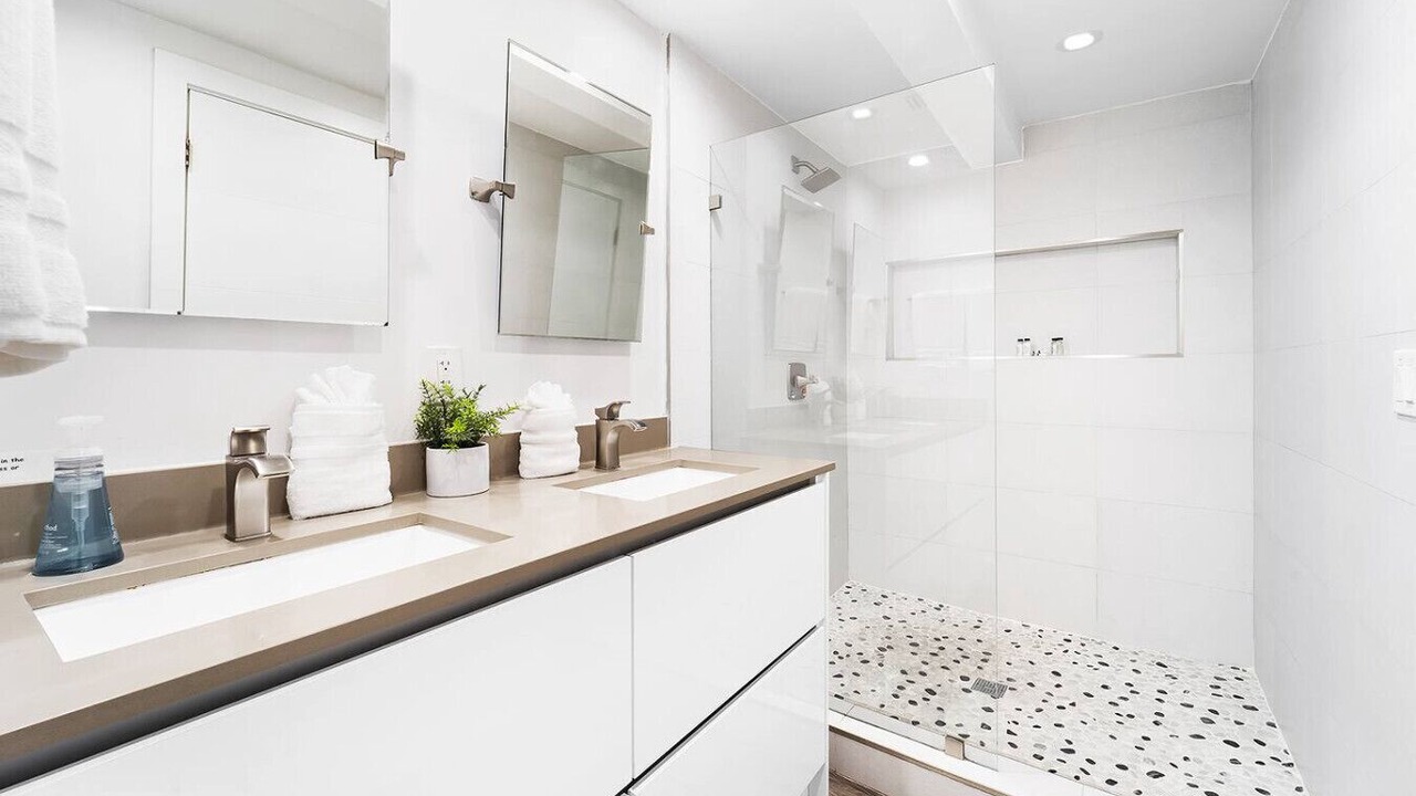 Photo of Bathroom in South Lake