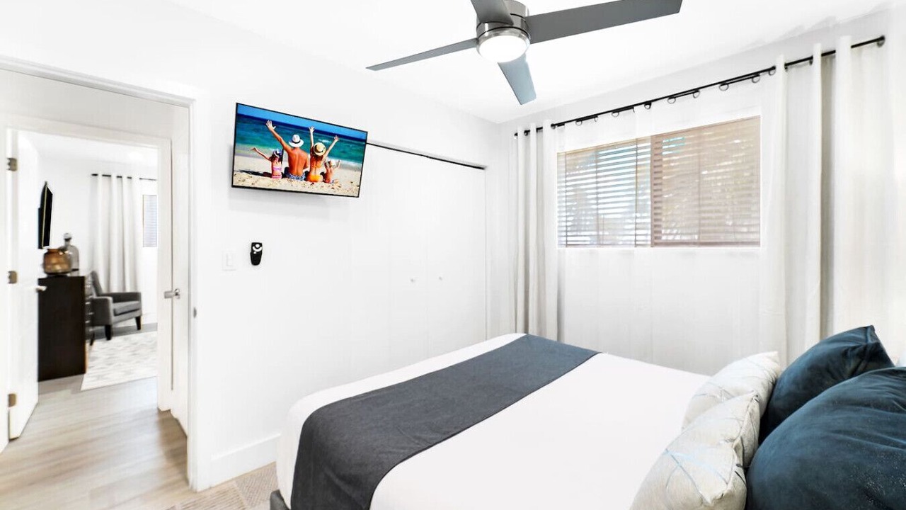 Photo of Bedroom in South Lake